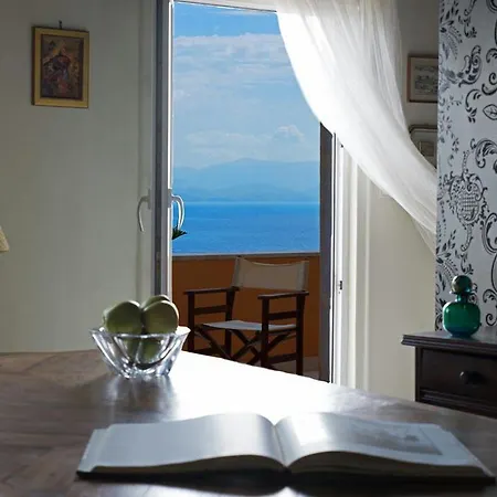 Of Roses Apartment *